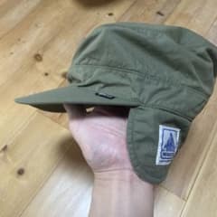 耳あて付きオリーブ色ワークキャップのサムネイル