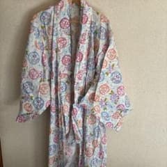 花柄浴衣風キッズ服（140センチくらい）のサムネイル