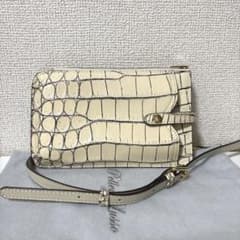 Pelley Lusso ペレリールッソ　ショルダーウォレット　スマホショルダー Pelley Lusso ペレリールッソ ショルダーウォレット スマホショルダー