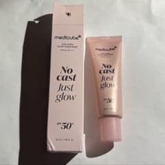 medicube COLLAGEN GLOW SUNSCREEN SPF 50+のサムネイル