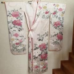 華やか♪地紋入り羽二重　手描き友禅　正絹　重ね衿付き振袖★牡丹　ポピー　花柄♪のサムネイル