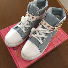 新品❤️インヒールスニーカーのサムネイル