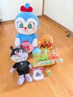 アンパンマン●バイキンマン●コキンちゃん●巾着ぬいぐるみ●クレーン車●マスコット