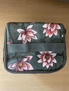 蓮の花柄 ポーチ ファスナー開閉式のサムネイル
