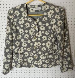 昭和レトロ 花柄 ノーカラージャケット グレー - メルカリ