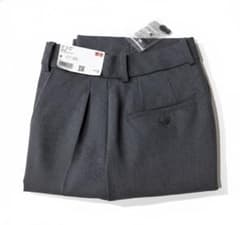 【新品タグ付】ユニクロ タックワイドパンツ（ワンタック）グレー Mサイズのサムネイル
