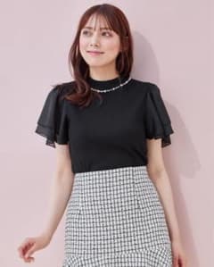 INGNI パール付BACKリボンフレアー袖リブトップスのサムネイル