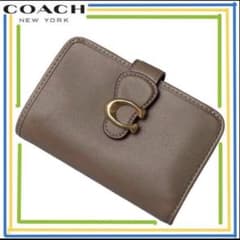 COACHコーチタビー高級レザーミディアム二つ折り財布ブラウン - メルカリ