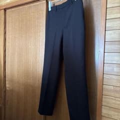 ユニクロ　感動パンツ　ストレート　L サイズ　ブラックのサムネイル