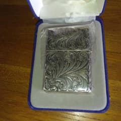 Zippo 純銀 エングレービングライター シルバーキングの2005年の作品 