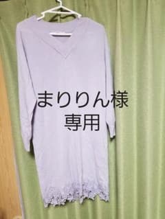 膝丈薄手ニットワンピースのサムネイル