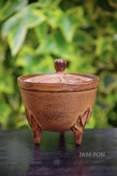 南部鋳鉄製 蓋付き器 香炉装飾的デザイン 未使用/美品】岩鋳/IWACHU 南部鉄器 香炉/花びら - メルカリ