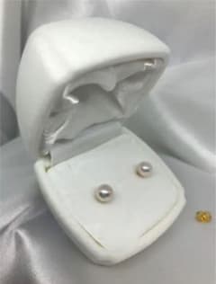 あこや真珠　ピアスのサムネイル