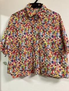 カラフルキャラクター柄 半袖シャツのサムネイル