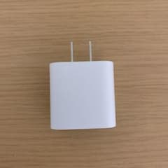 Apple iPad 純正USB-C 端子AC/DC コンバーターのサムネイル