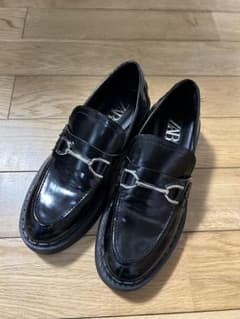 ZARA ローファーのサムネイル
