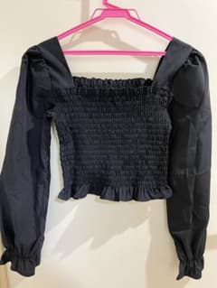 黒タイトTシャツのサムネイル