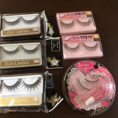 つけまつげのサムネイル
