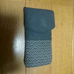 和柄のメガネケースですのサムネイル