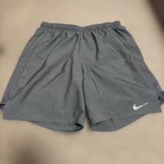 NIKE ハーフパンツ　Sサイズ