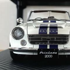 ミニカー 美品】イグニッションモデル 1/18 ダットサン フェアレディ