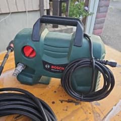 BOSCH EasyAquatak 110 高圧洗浄機 本体 - メルカリ