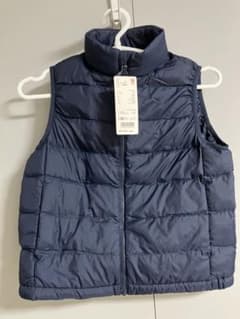 【未使用品】UNIQLO ライトウォームパデットベスト ネイビー 130のサムネイル