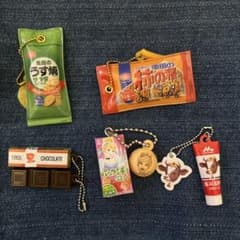 ガチャ カプセルトイ お菓子セットのサムネイル
