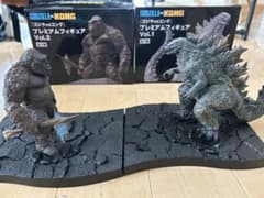 ゴジラ vs コング プレミアムフィギュア セット - メルカリ