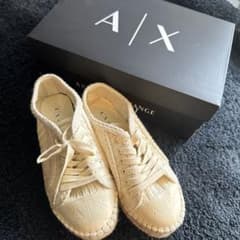 ARMANI EXCHANGEスニーカー22cm ベージュ レディース 箱付きのサムネイル