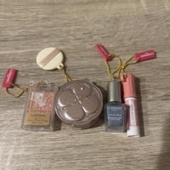 CANMAKE ミニチュアコレクション ガチャガチャ 4点セットのサムネイル
