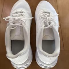 Nike ホワイト ランニングシューズ28ｃｍのサムネイル
