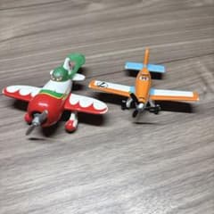 ディズニー プレーンズ ダスティ エル・チュパカブラ 2機セット トミカのサムネイル