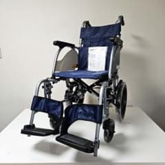Miki 介助用 多機能 超軽量 ノーパンクタイヤ 車椅子 CRT-8 - メルカリ