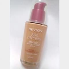 Revlon エイジ ディファイング ファンデーションのサムネイル