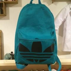 お得♡adidasリュックのサムネイル