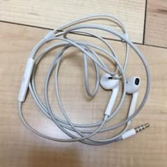 イヤホンのサムネイル