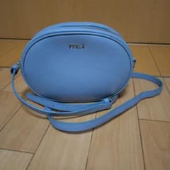 FURLA ライトブルー オーバルショルダーバッグのサムネイル