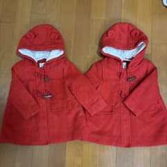 ベビーギャップ90ダッフルコート　双子のサムネイル