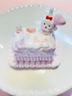 ミニスクイーズ　スクイーズ　くま　ケーキのサムネイル