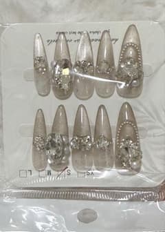 ネイルチップのサムネイル