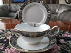 WEDGWOODパルナシアンティーカップ＆ソーサートリオのサムネイル