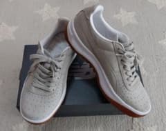 PUMAス ニーカーのサムネイル