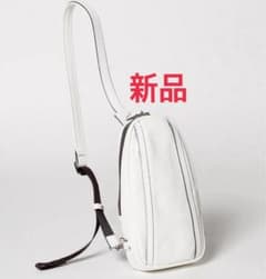 新品未使用】CREEZAN JETTER BODY BAGレザー ホワイト - メルカリ