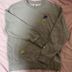 ★即購入可★NIKEスウェットのサムネイル