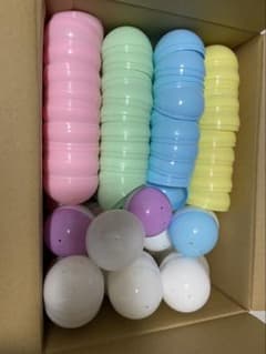 カラフルプラスチックカプセルエッグセット　50個　65mmのサムネイル