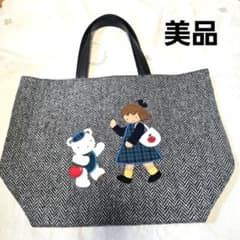 美品】ファミリアショー 限定 ヘリンボーンバッグ リンゴポーチ - メルカリ