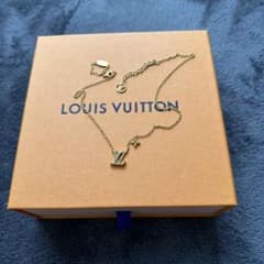 LOUIS VUITTON ネックレス ゴールドカラー 袋付きですのサムネイル