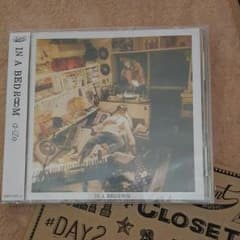 d-iZe IN A BED ROOM 予約特典シール付きのサムネイル