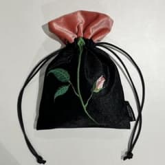 吉田ユニ展 Face to face 薔薇巾着ポーチ ピンク - メルカリ